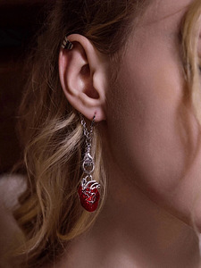 New earrings heart shape (modern gothic style) (2 foto / 4)