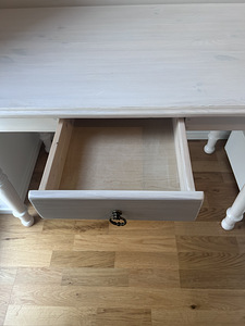 Müüa männipuidust kirjutuslaud (3 foto / 8)