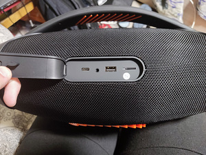 Jbl boomboxs колонка (2 foto / 3)
