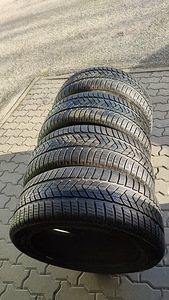 M+S SUVEREHVID PIRELLI 255 45 R20 LAMELL (8 foto / 10)