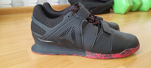 Спортивные кросовки (3 фото из 5)