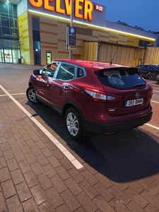 Nissan Qashgai 1.2 (6 foto / 10)