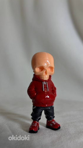 Мини-фигурка «Skull Boy» в красном худи (декор/коллекция)