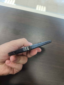 iPhone 15 Pro Black 128GB (4 foto / 7)
