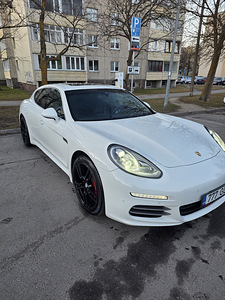 Porsche Panamera 4s ,2013,Facelift (3 foto / 9)