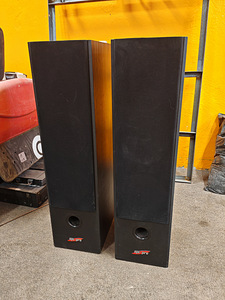 Võimendi, kõlarid ja aktiiv subwoofer (1 foto / 9)