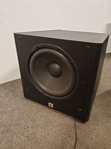 Võimendi, kõlarid ja aktiiv subwoofer (7 foto / 9)