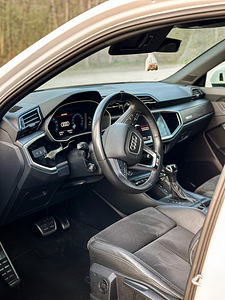 AUDI Q3 sportback 2022 for rent (4 foto / 5)