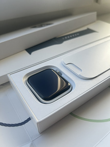 Apple Watch SE 44mm (2 foto / 2)