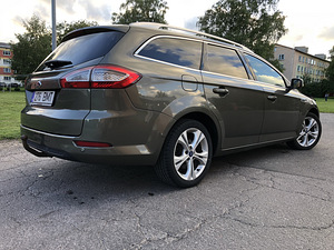Ford Mondeo 2011 (2 foto / 14)