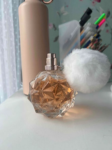 Ariana Grande Ari EDP 100ml (1 foto / 2)