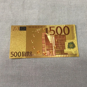 Kuldne 500 euro pangatäht. (1 foto / 1)
