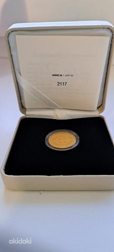 Золотая монета номиналом 25 евро 2022 г., посвященная Дню зе (фото #1)