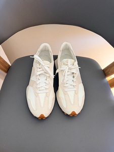 NEW BALANCE 327 ketsid (1 foto / 6)