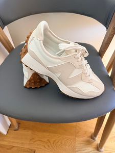 NEW BALANCE 327 ketsid (3 foto / 6)