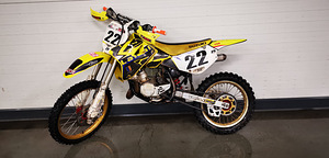 Кросс мотоцикл Suzuki RM 85 (1 фото из 5)