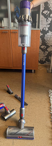 Dyson (2 foto / 2)