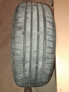 Летние шины Bridgestone 235/55R18 (2 фото из 3)