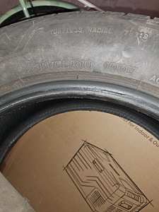 Летние шины Bridgestone 235/55R18 (3 фото из 3)