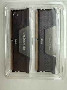Corsair Vengeance RGB 64GB DDR5 6000MHZ (1 foto / 2)