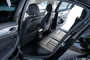BMW 520x-Drive Black Shadow Line (8 foto / 10)