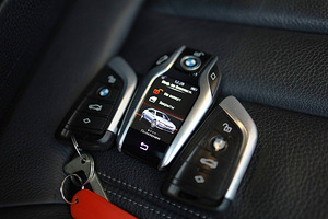 BMW 520x-Drive Black Shadow Line (9 foto / 10)