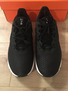 Uued Nike tossud/ botased s 43(44) (5 foto / 6)