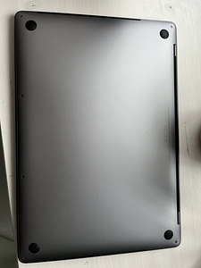 Macbook pro 2017 15,4" 2,9gHz i7 16GB 512GB space gray (2 foto / 5)