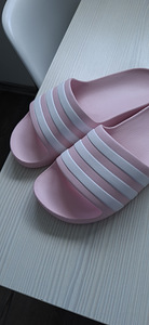 Новые! шлёпанцы Adidas, р. 37, 100% ориг. (3 фото из 7)