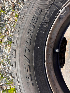 Rehvid Sprinter 195/70 R15c, tagasild, Lift Dhollandia (3 foto / 10)