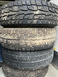 Rehvid Sprinter 195/70 R15c, tagasild, Lift Dhollandia (6 foto / 10)