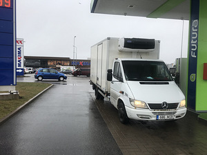 Veoteenused ja furgoonid koos autojuhiga, kuller, kaubik (1 foto / 6)