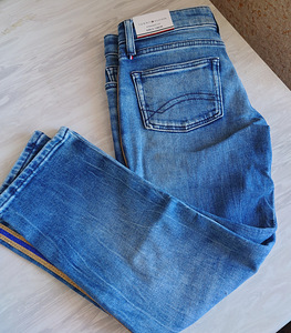 Новые укороченные джинсы на девочку Tommy Hilfiger , 128