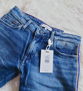 Uued Tommy Hilfiger lühendatud teksad tüdrukule, 128 (5 foto / 8)