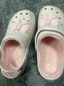 Crocs (1 foto / 3)