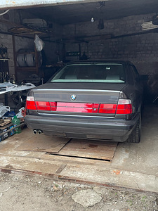 BMW E34 Helkurpaneel. Punane, sedaanile, UUS! (1 foto / 4)