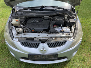 Mitsubishi Grandis, 2.0D, 100kW, manuaal, 7-kohta, varuosad! (2 foto / 10)