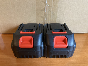 Makita 18V аналоговые аккумуляторы 2 шт + зарядное устройство! (2 фото из 4)