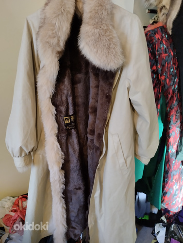 Зимнее пальто на меховой подкладке (фото #10)
