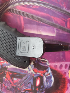 Umared Glock 22 Gen 4 (airsoft) (4 foto / 5)