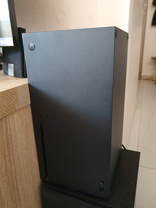 Xbox series x + Games (2 foto / 4)