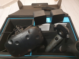 HTC Vive 2017 VR гарнитура (1 фото из 4)