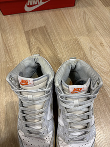 Naiste Nike tossud (6 foto / 8)