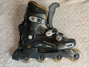 В хорошем состоянии rollerblade (1 фото из 1)
