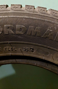 Зимние шины Nokian Nordman C 195/70R15C 104/102R (6 фото из 6)