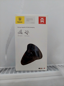 Magnetiga telefonihoidja autosse (1 foto / 8)