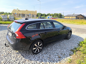 Müüa auto Volvo v60 (6 foto / 8)