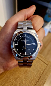 Uued meeste käekellad Vacheron Constantin Overseas (3 foto / 5)