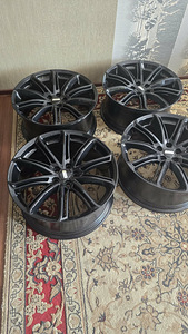 Диски + шины 275/40R22 Triangle Sportex (2 фото из 4)