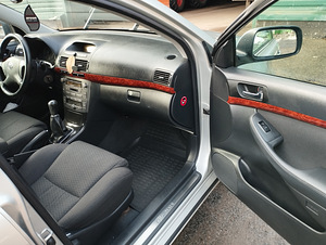 Продам Toyota Avensis 2005 (1 фото из 11)
